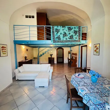 Apartment Lunatica Immobilevante *