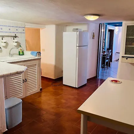 Lunatica Immobilevante * Ponza